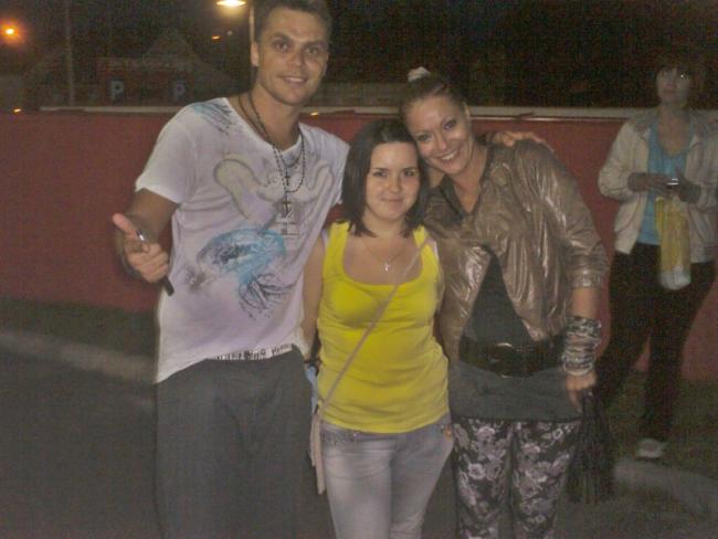 (L)Josh,Jutta.majjan(L)